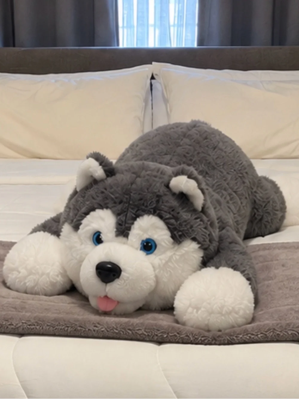 Cozy Husky Plush Pillow - Gray & White Comfort